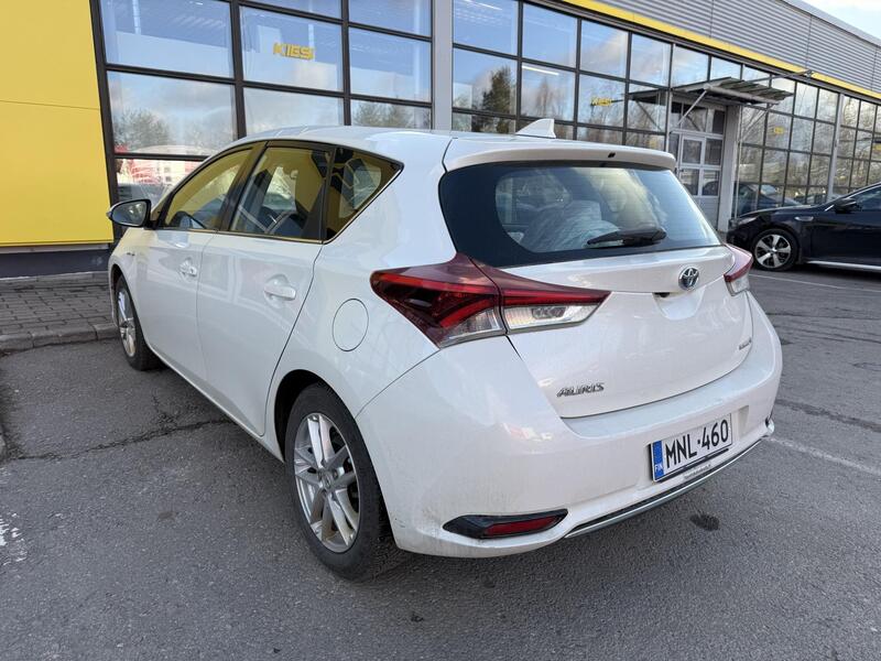 Toyota Auris vaihtoauto
