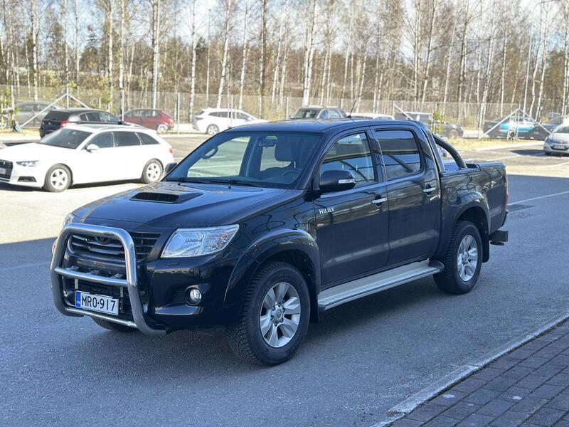 Toyota Hilux vaihtoauto