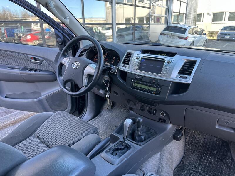 Toyota Hilux vaihtoauto