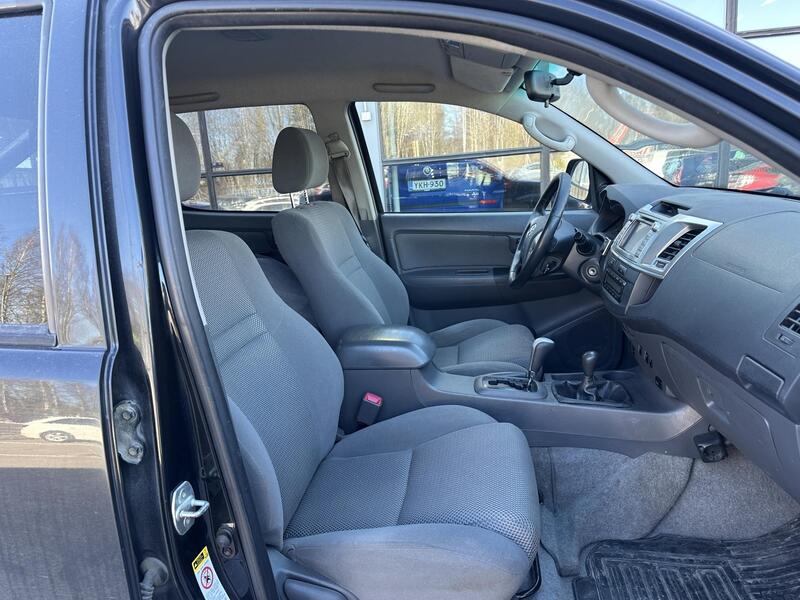 Toyota Hilux vaihtoauto