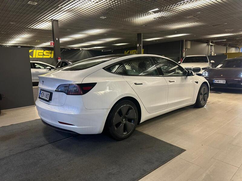 Tesla Model 3 vaihtoauto