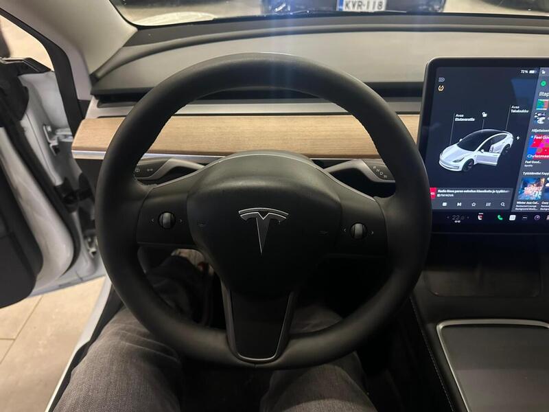 Tesla Model 3 vaihtoauto