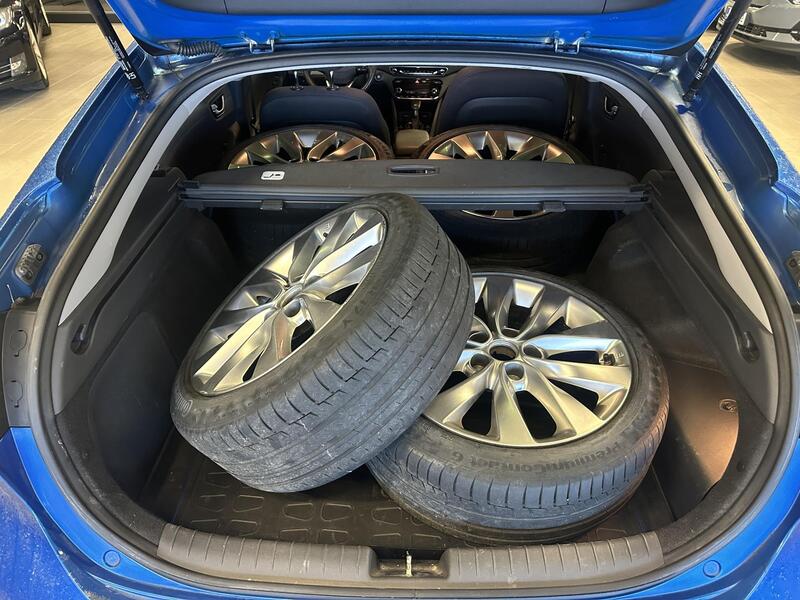 Hyundai IONIQ plug-in vaihtoauto