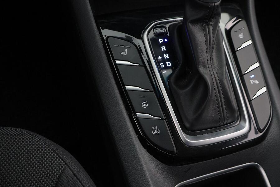 Hyundai IONIQ plug-in vaihtoauto