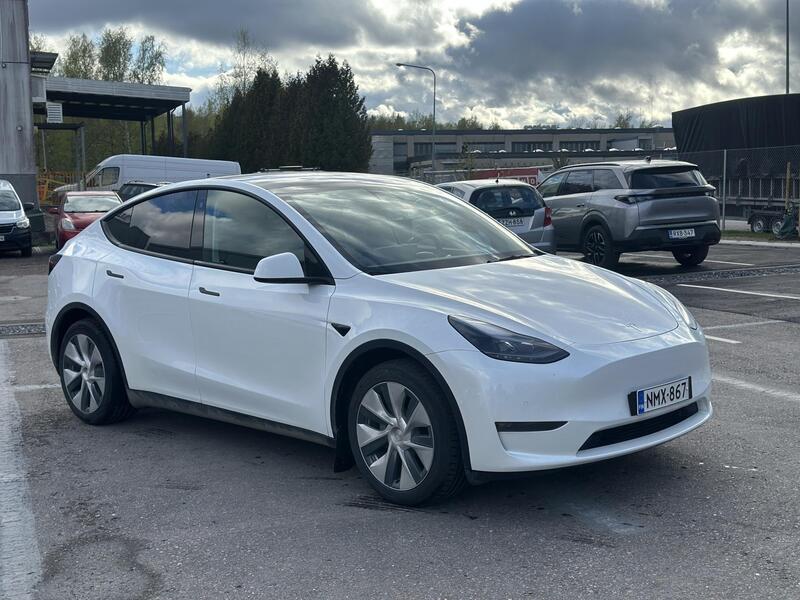 Tesla Model Y vaihtoauto