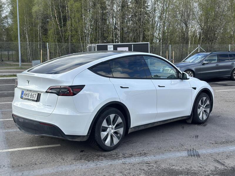 Tesla Model Y vaihtoauto
