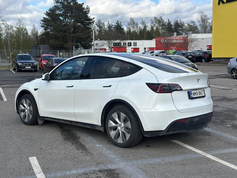 Tesla Model Y vaihtoauto
