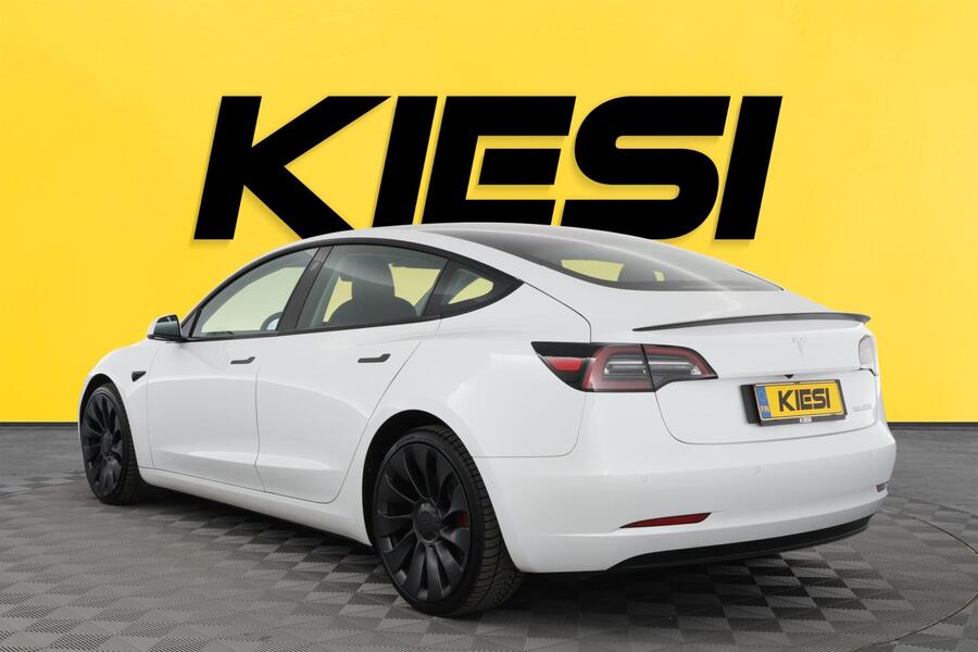Tesla Model 3 vaihtoauto