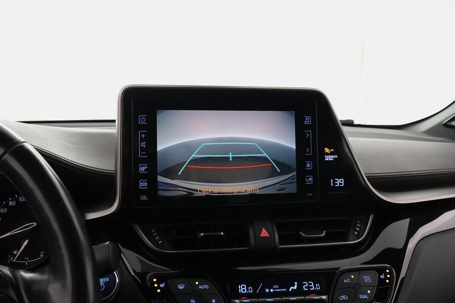 Toyota C-HR vaihtoauto