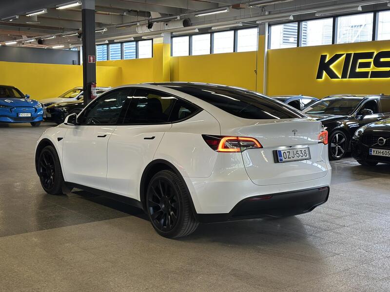 Tesla Model Y vaihtoauto