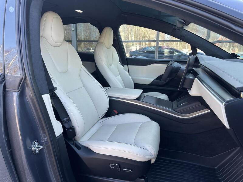 Tesla Model X vaihtoauto