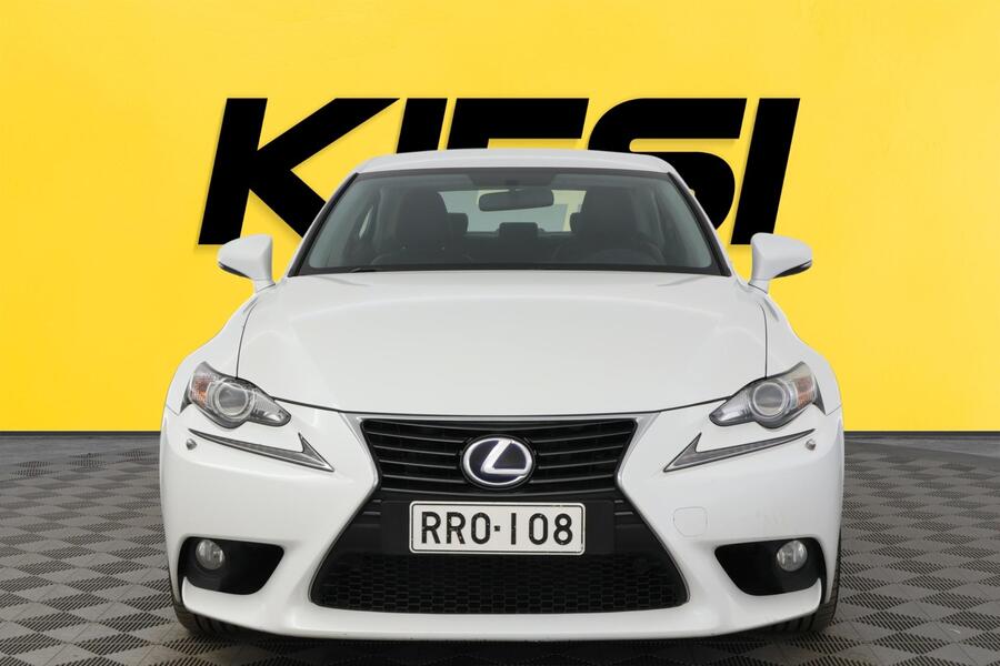 Lexus IS vaihtoauto