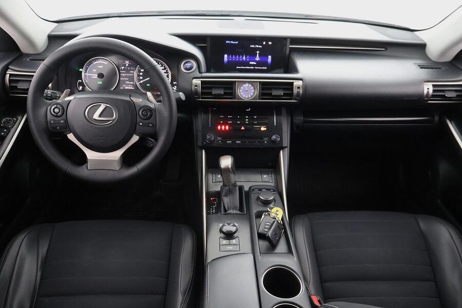 Lexus IS vaihtoauto
