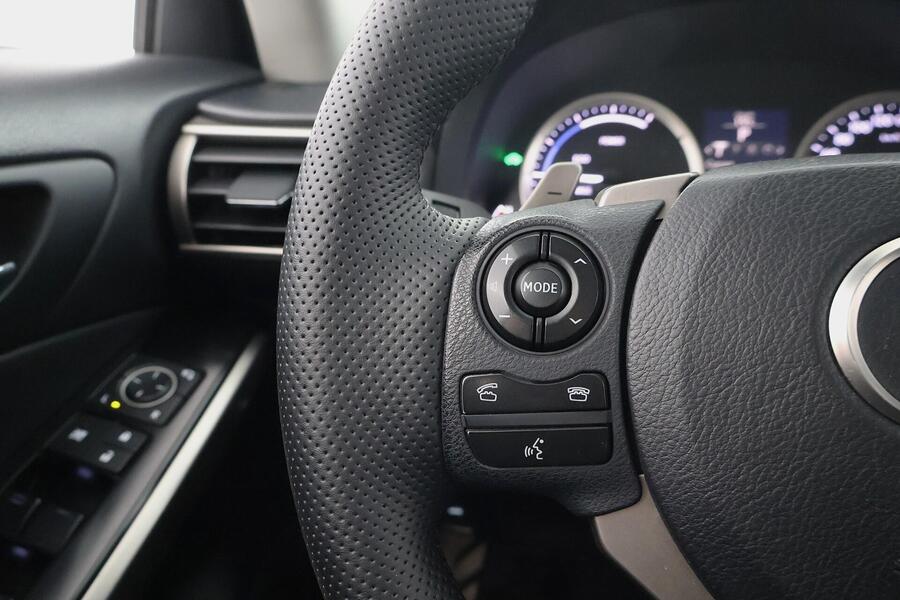 Lexus IS vaihtoauto