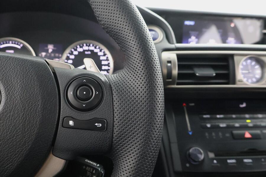Lexus IS vaihtoauto