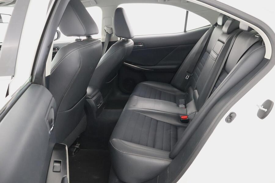 Lexus IS vaihtoauto