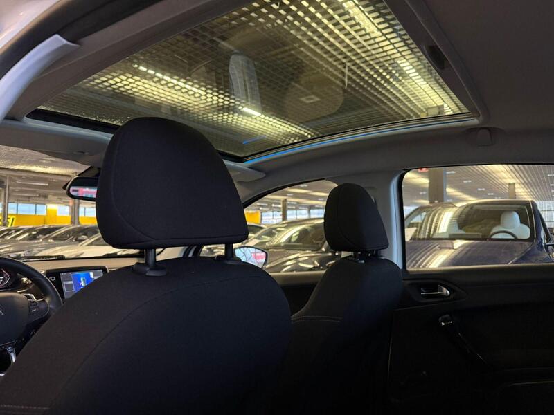 Peugeot 208 vaihtoauto