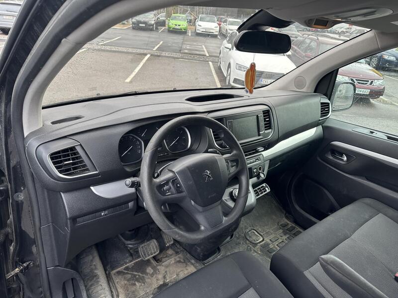 Peugeot Traveller vaihtoauto