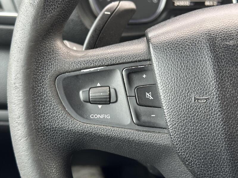 Peugeot Traveller vaihtoauto