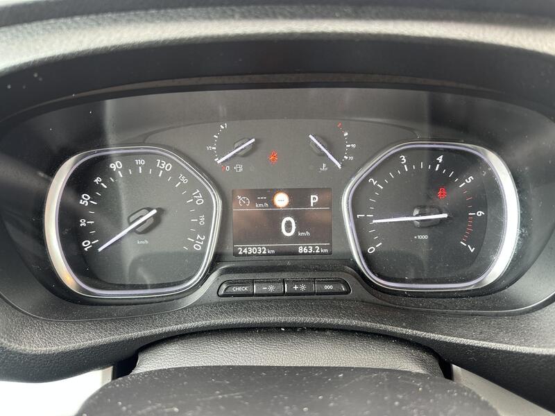 Peugeot Traveller vaihtoauto