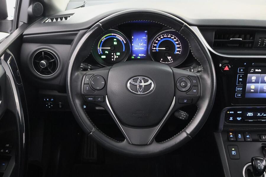 Toyota Auris vaihtoauto