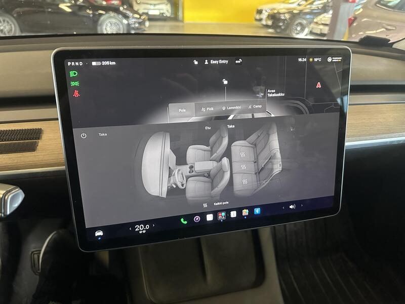 Tesla Model Y vaihtoauto