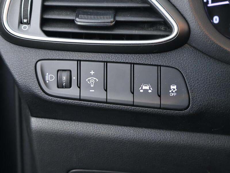 Hyundai i30 Fastback vaihtoauto