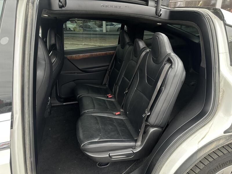 Tesla Model X vaihtoauto