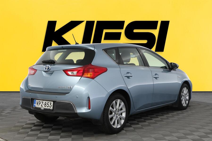 Toyota Auris vaihtoauto