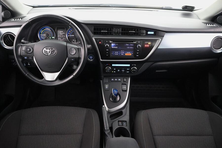 Toyota Auris vaihtoauto