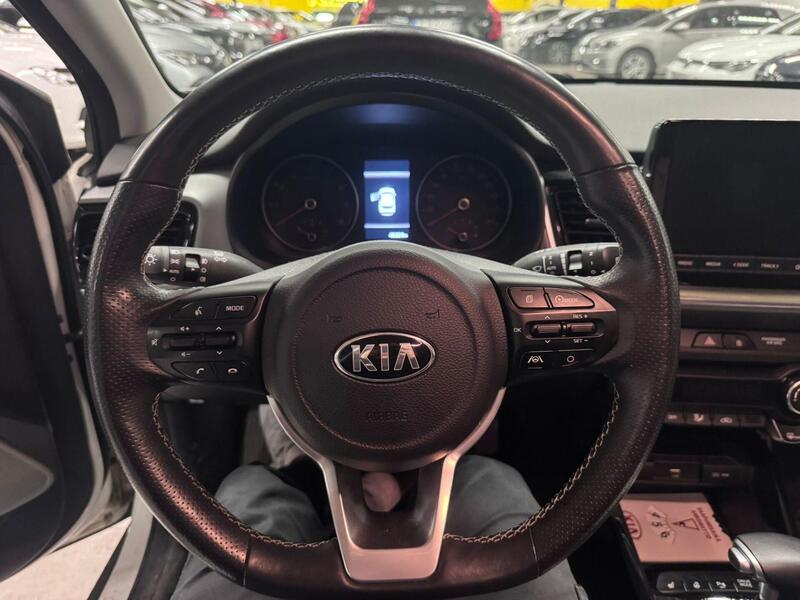 Kia Stonic vaihtoauto