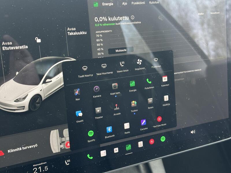 Tesla Model 3 vaihtoauto