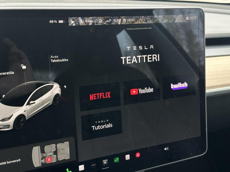 Tesla Model 3 vaihtoauto