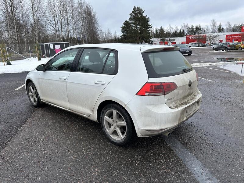 Volkswagen Golf vaihtoauto