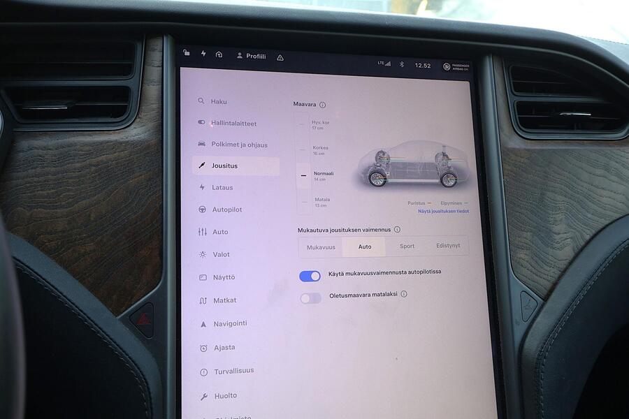 Tesla Model S vaihtoauto