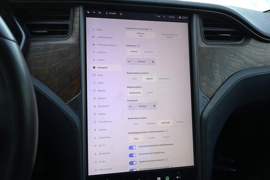 Tesla Model S vaihtoauto