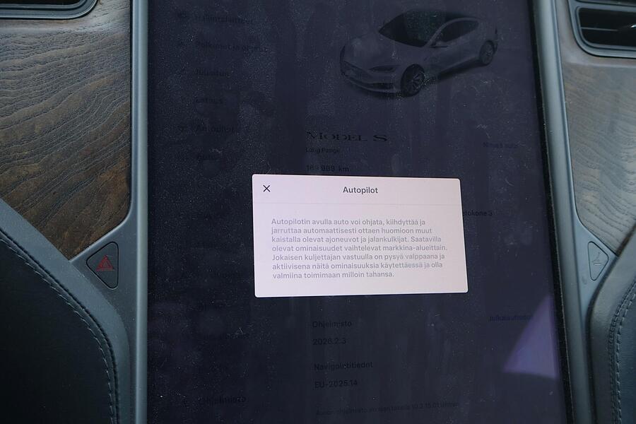 Tesla Model S vaihtoauto