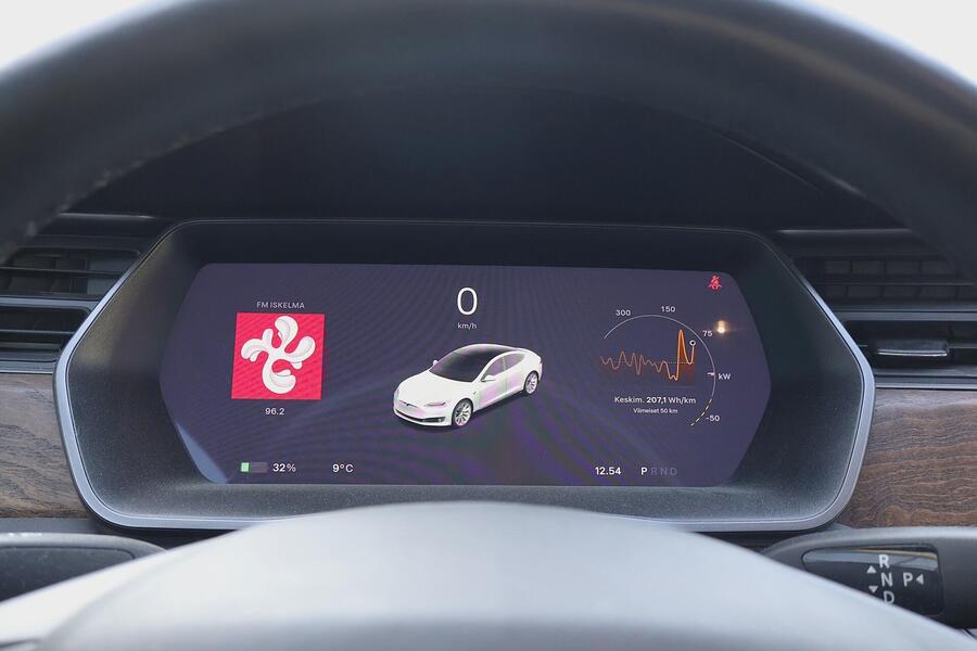 Tesla Model S vaihtoauto