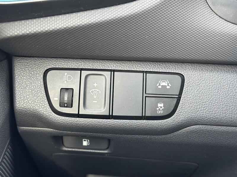 Hyundai IONIQ hybrid vaihtoauto