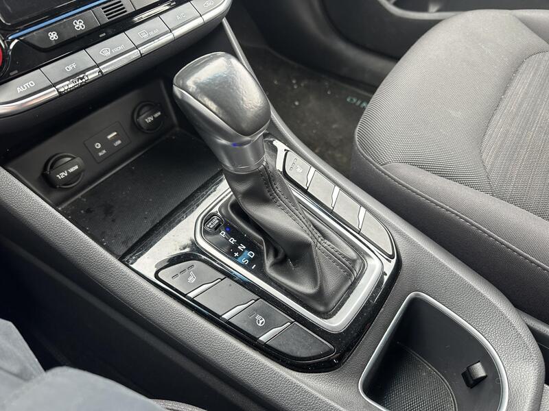 Hyundai IONIQ hybrid vaihtoauto