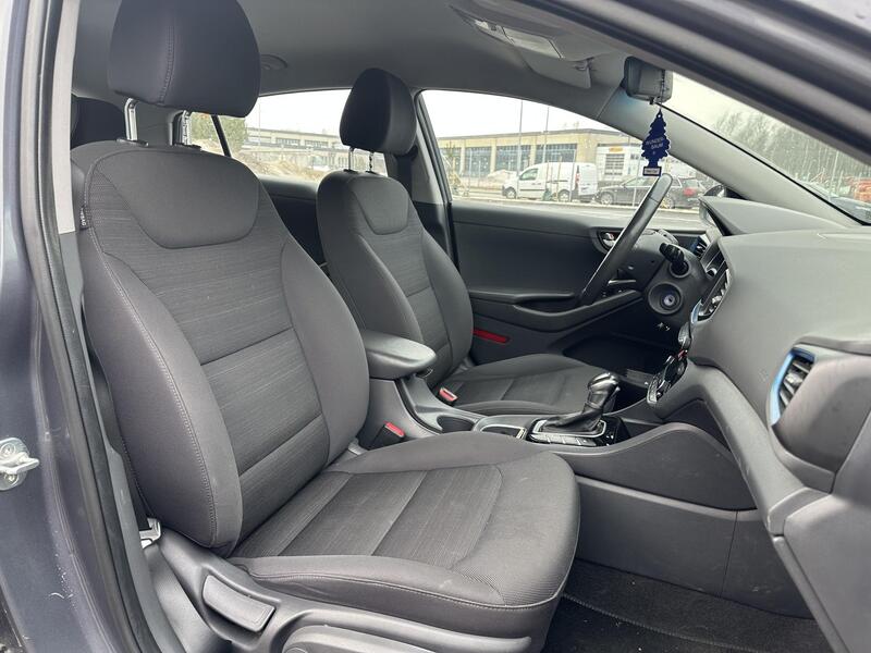 Hyundai IONIQ hybrid vaihtoauto