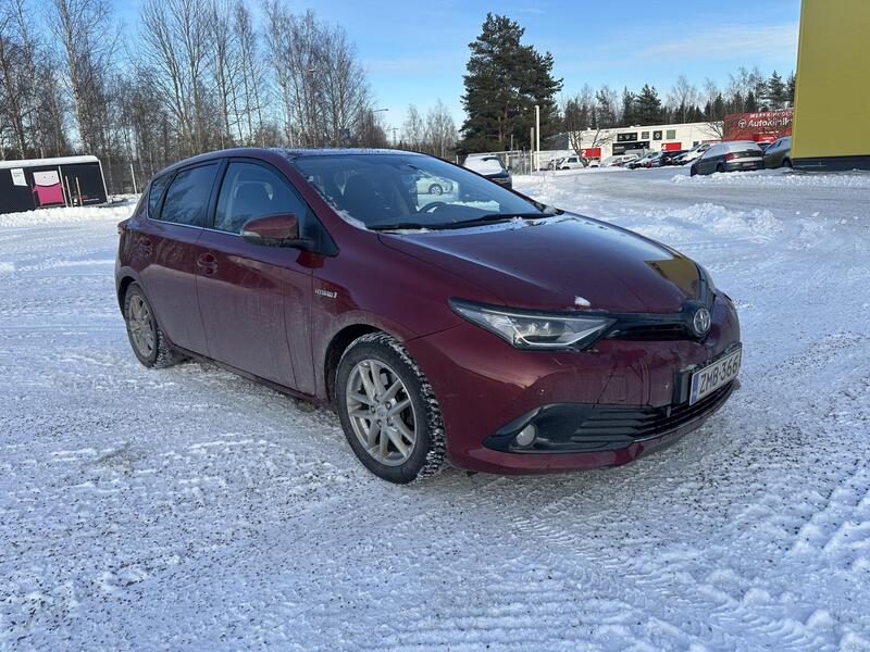 Toyota Auris vaihtoauto