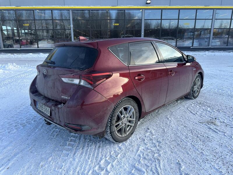 Toyota Auris vaihtoauto