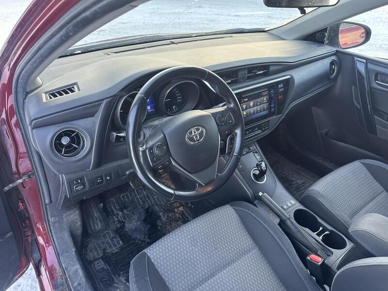 Toyota Auris vaihtoauto