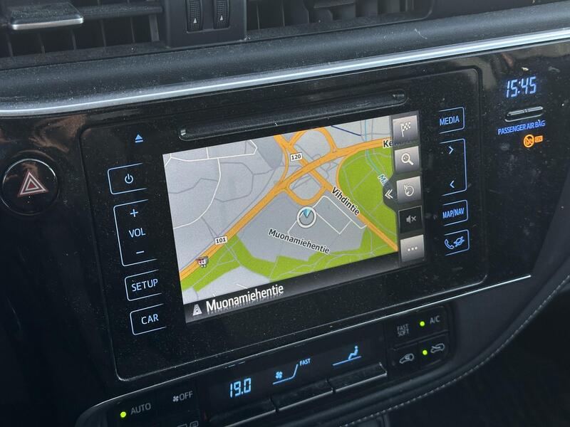 Toyota Auris vaihtoauto