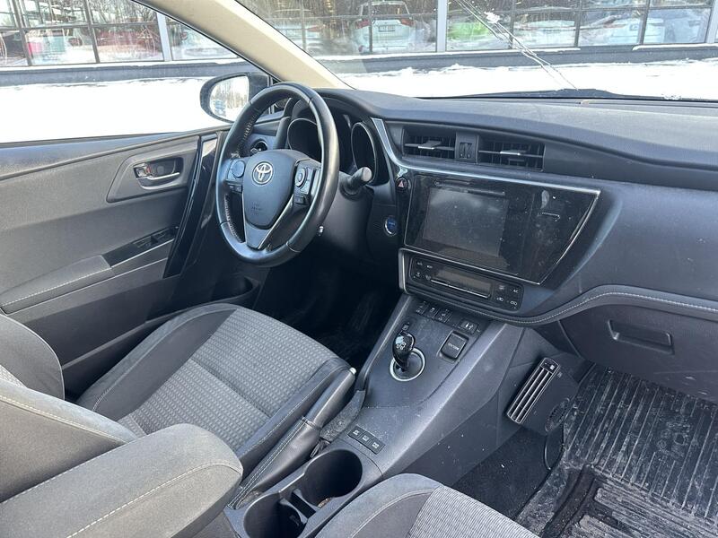 Toyota Auris vaihtoauto