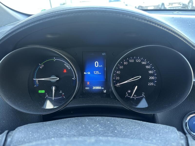 Toyota C-HR vaihtoauto