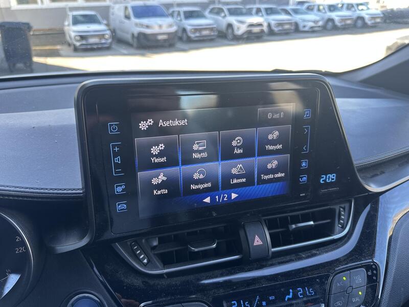 Toyota C-HR vaihtoauto