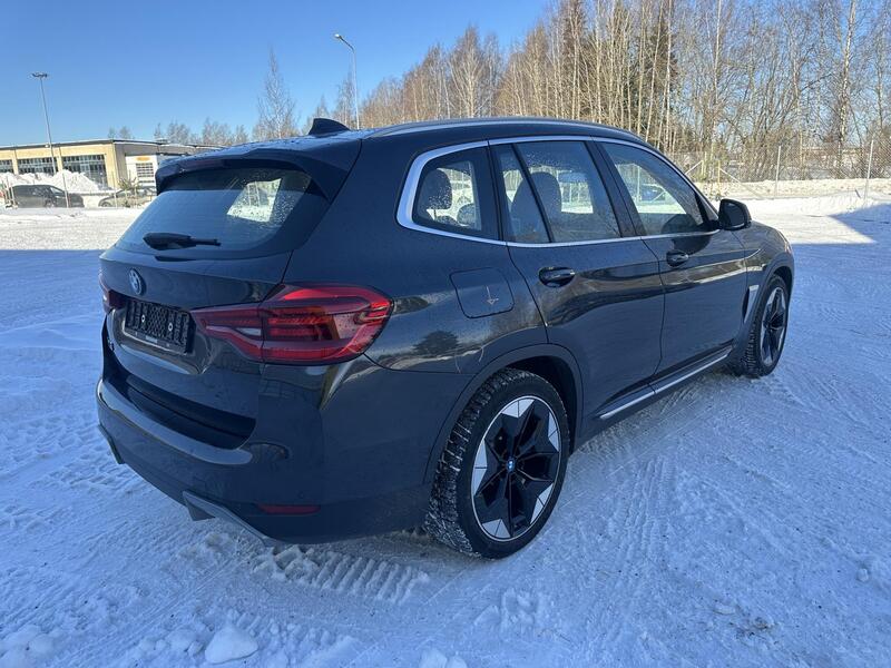 BMW iX3 vaihtoauto