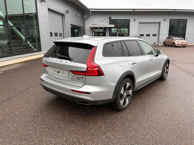 Volvo V60 Cross Country vaihtoauto